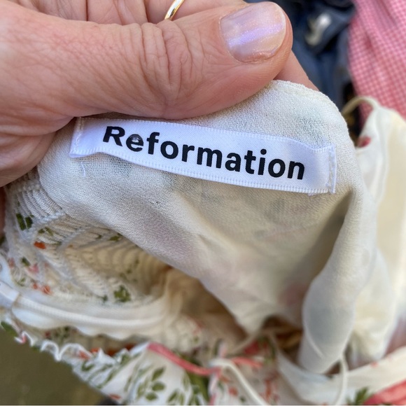 Reformation Floral Reformation The Juliette
Dress in Tropique size 0 - Picture 13 of 15